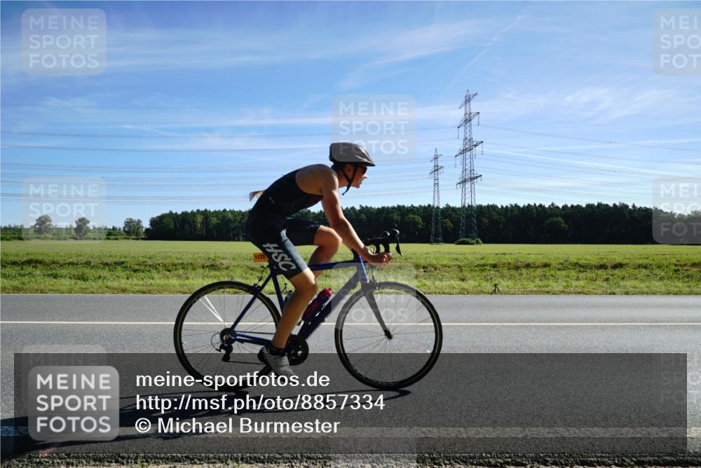 07.09.2025 - 19. Norderstedt Triathlon Michael Burmester http://msf.ph/oto/8857334 07.09.2025 11:18:38 Radfahren 1172 meine-sportfotos.de