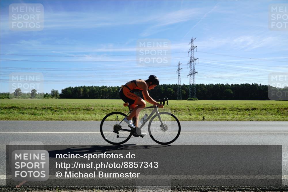 07.09.2025 - 19. Norderstedt Triathlon Michael Burmester http://msf.ph/oto/8857343 07.09.2025 11:18:46 Radfahren 1175, 1211 meine-sportfotos.de