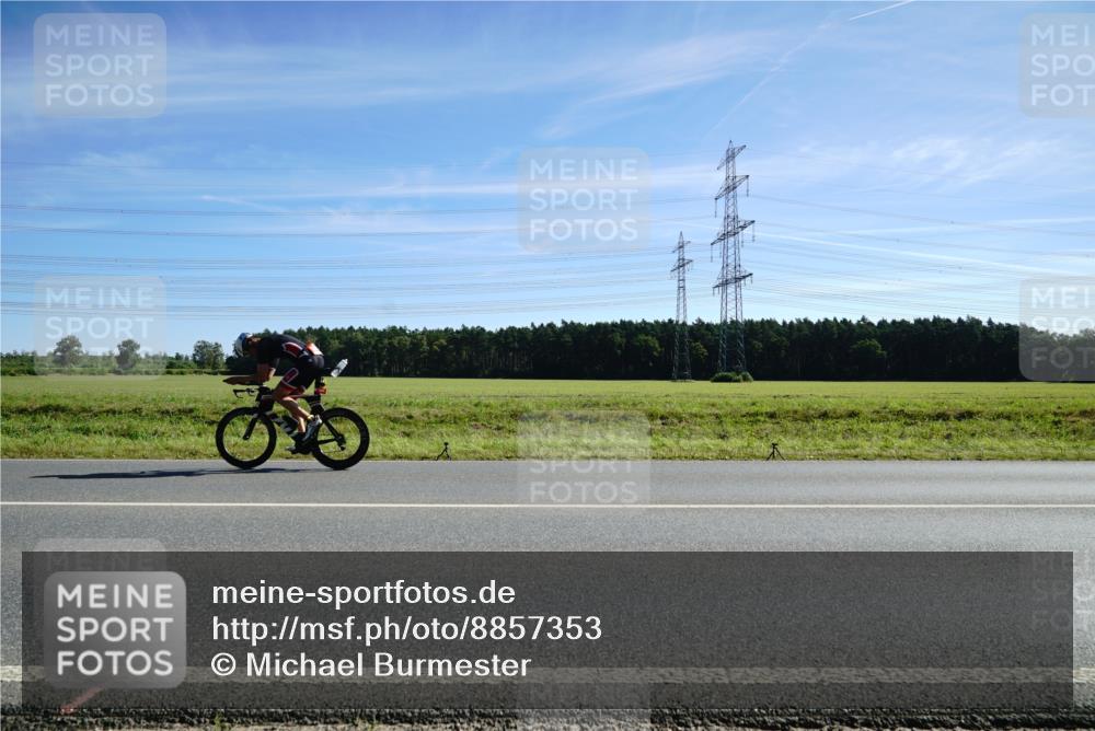 07.09.2025 - 19. Norderstedt Triathlon Michael Burmester http://msf.ph/oto/8857353 07.09.2025 11:18:53 Radfahren 1162, 1202 meine-sportfotos.de