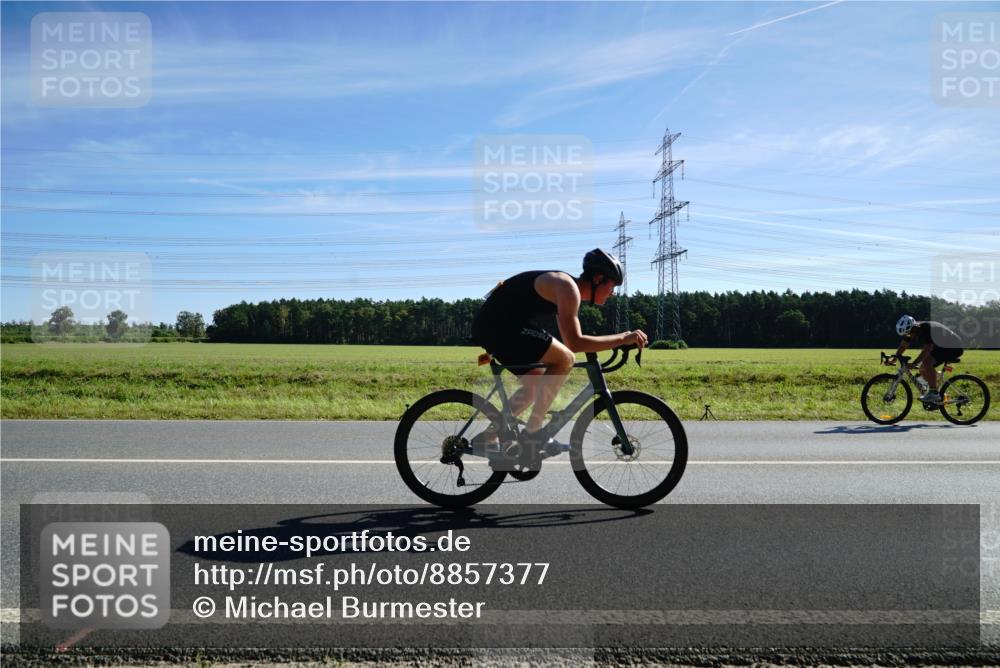 07.09.2025 - 19. Norderstedt Triathlon Michael Burmester http://msf.ph/oto/8857377 07.09.2025 11:19:01 Radfahren 749, 1179, 1208 meine-sportfotos.de