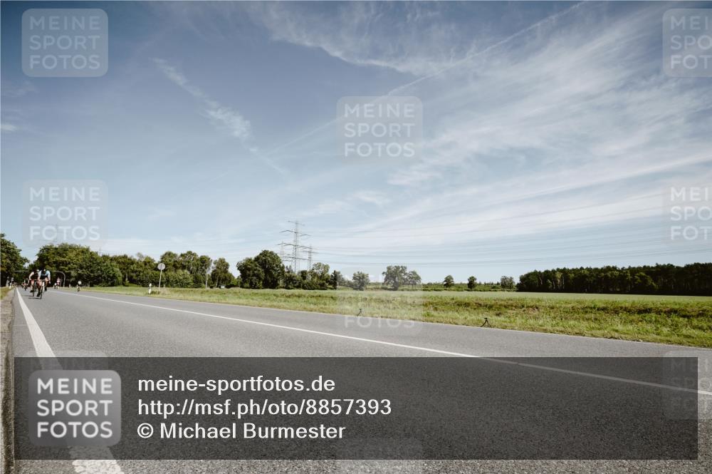 07.09.2025 - 19. Norderstedt Triathlon Michael Burmester http://msf.ph/oto/8857393 07.09.2025 12:24:18 Radfahren 249 meine-sportfotos.de
