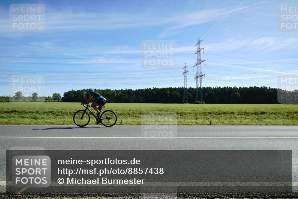 07.09.2025 - 19. Norderstedt Triathlon Michael Burmester http://msf.ph/oto/8857438 07.09.2025 11:19:54 Radfahren 228, 1177 meine-sportfotos.de
