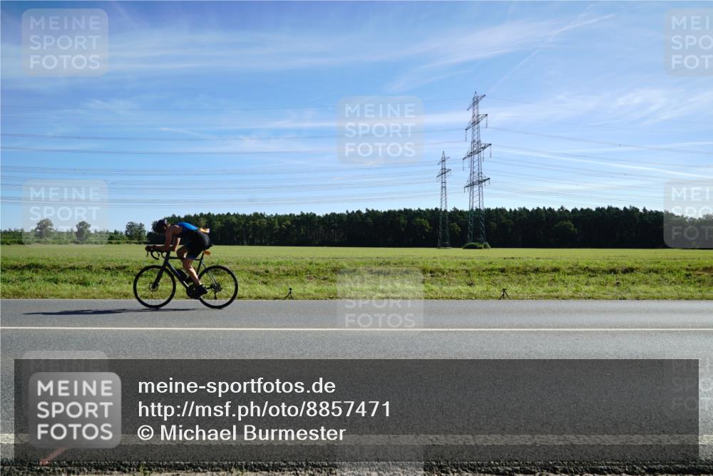 07.09.2025 - 19. Norderstedt Triathlon Michael Burmester http://msf.ph/oto/8857471 07.09.2025 11:20:19 Radfahren  meine-sportfotos.de