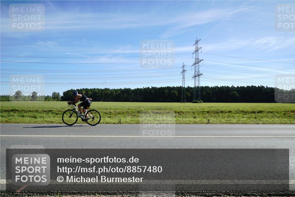07.09.2025 - 19. Norderstedt Triathlon Michael Burmester http://msf.ph/oto/8857480 07.09.2025 11:20:22 Radfahren  meine-sportfotos.de