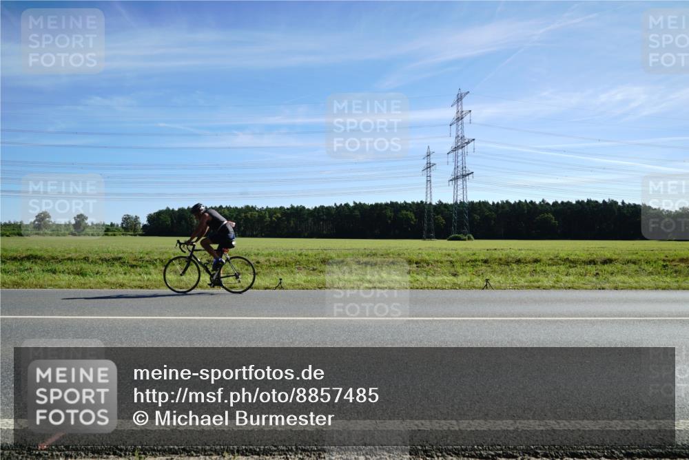 07.09.2025 - 19. Norderstedt Triathlon Michael Burmester http://msf.ph/oto/8857485 07.09.2025 11:20:27 Radfahren  meine-sportfotos.de