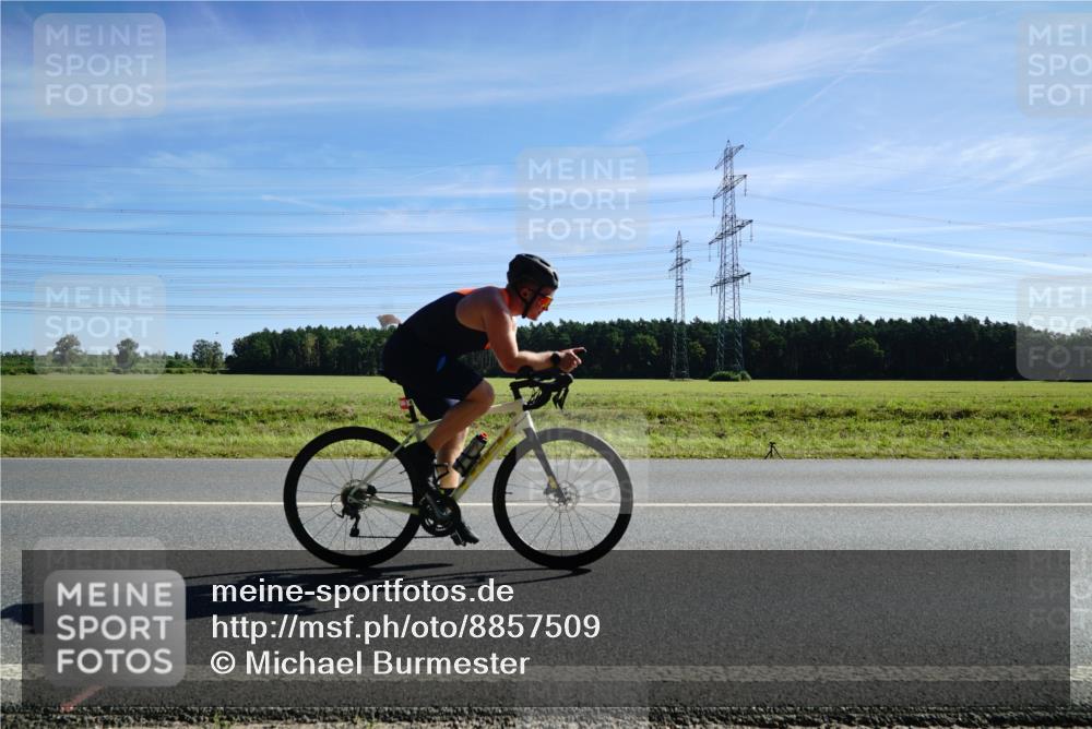 07.09.2025 - 19. Norderstedt Triathlon Michael Burmester http://msf.ph/oto/8857509 07.09.2025 11:20:46 Radfahren 771, 1340 meine-sportfotos.de