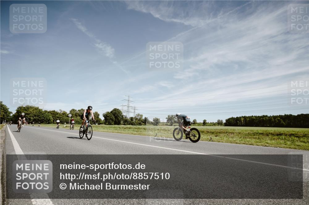 07.09.2025 - 19. Norderstedt Triathlon Michael Burmester http://msf.ph/oto/8857510 07.09.2025 12:25:18 Radfahren 205, 220, 274, 292, 766, 1280 meine-sportfotos.de