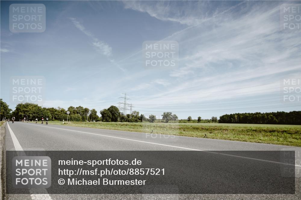07.09.2025 - 19. Norderstedt Triathlon Michael Burmester http://msf.ph/oto/8857521 07.09.2025 12:25:21 Radfahren 274, 1280 meine-sportfotos.de