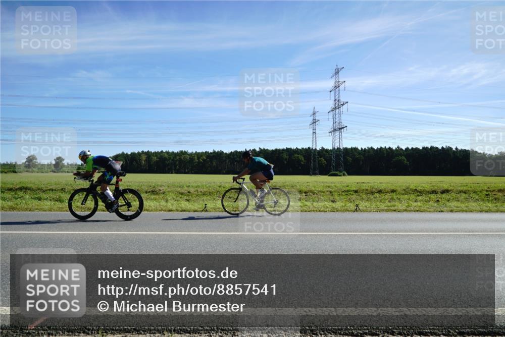 07.09.2025 - 19. Norderstedt Triathlon Michael Burmester http://msf.ph/oto/8857541 07.09.2025 11:21:07 Radfahren  meine-sportfotos.de