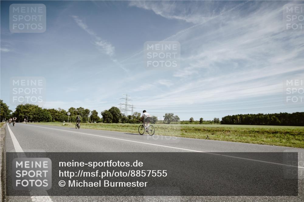 07.09.2025 - 19. Norderstedt Triathlon Michael Burmester http://msf.ph/oto/8857555 07.09.2025 12:25:40 Radfahren 850 meine-sportfotos.de