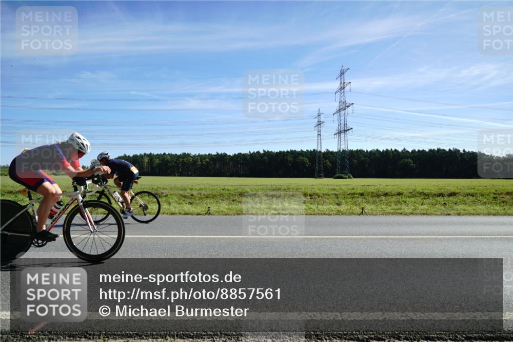 07.09.2025 - 19. Norderstedt Triathlon Michael Burmester http://msf.ph/oto/8857561 07.09.2025 11:21:18 Radfahren 1181 meine-sportfotos.de