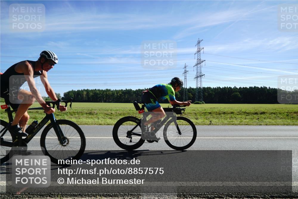 07.09.2025 - 19. Norderstedt Triathlon Michael Burmester http://msf.ph/oto/8857575 07.09.2025 11:21:26 Radfahren 770, 774, 834 meine-sportfotos.de