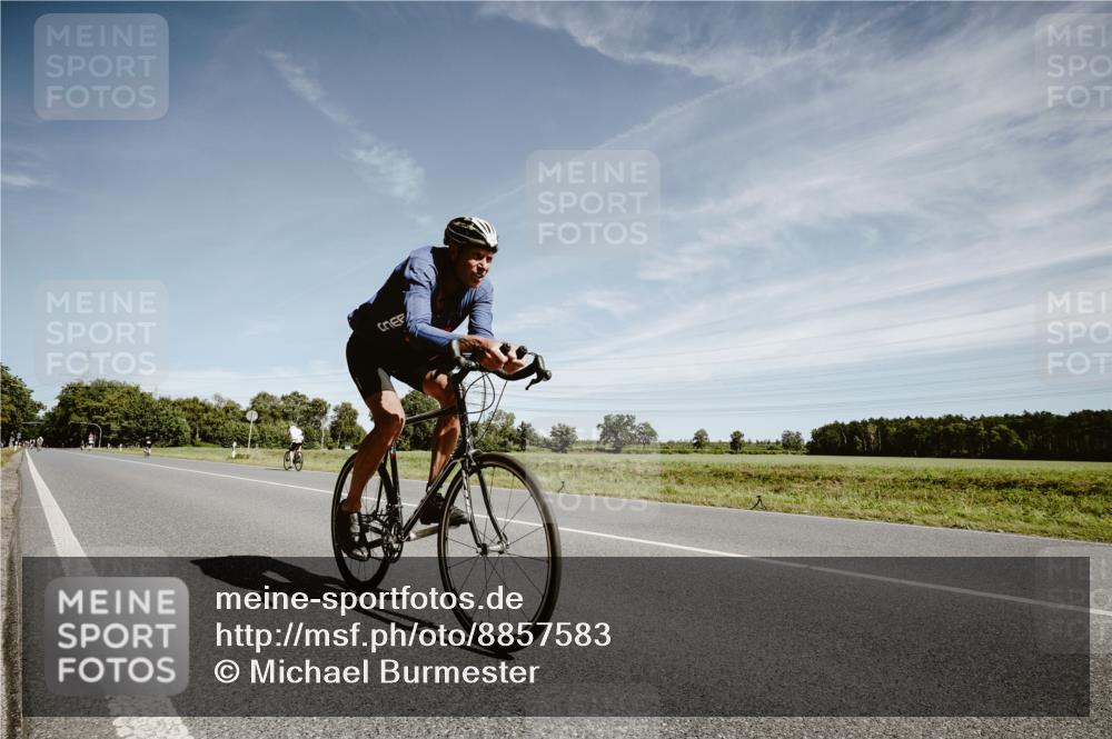 07.09.2025 - 19. Norderstedt Triathlon Michael Burmester http://msf.ph/oto/8857583 07.09.2025 12:25:52 Radfahren 309 meine-sportfotos.de