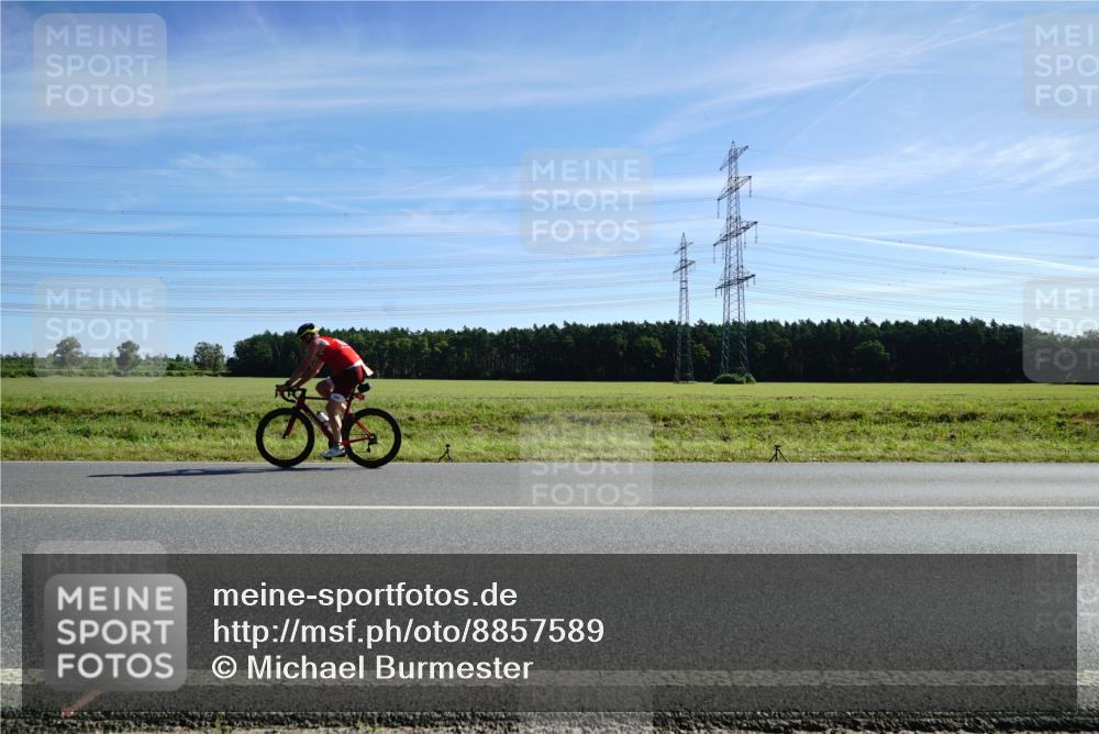07.09.2025 - 19. Norderstedt Triathlon Michael Burmester http://msf.ph/oto/8857589 07.09.2025 11:21:30 Radfahren 1193 meine-sportfotos.de