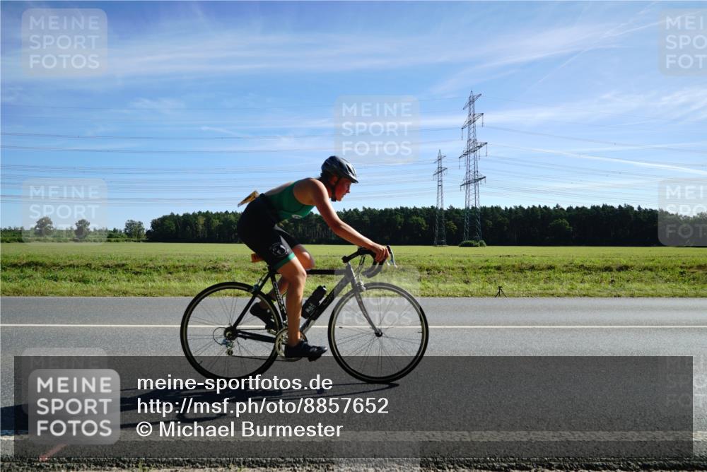 07.09.2025 - 19. Norderstedt Triathlon Michael Burmester http://msf.ph/oto/8857652 07.09.2025 11:22:20 Radfahren 1164 meine-sportfotos.de