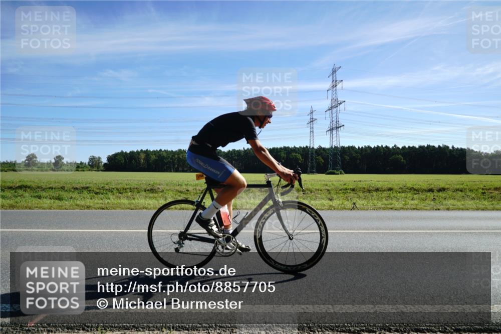 07.09.2025 - 19. Norderstedt Triathlon Michael Burmester http://msf.ph/oto/8857705 07.09.2025 11:22:44 Radfahren 1157, 1184 meine-sportfotos.de