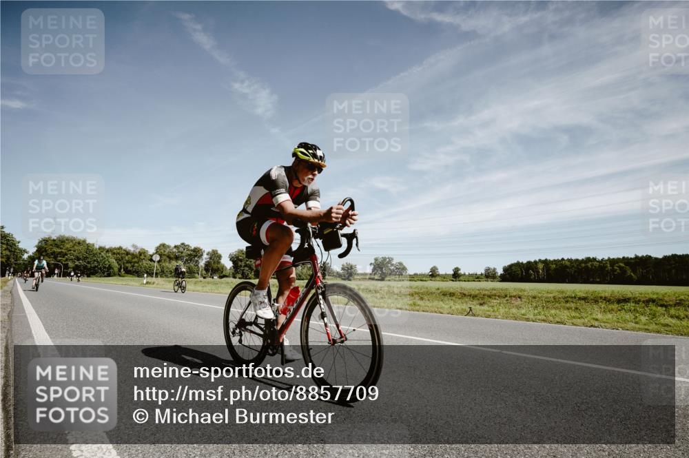 07.09.2025 - 19. Norderstedt Triathlon Michael Burmester http://msf.ph/oto/8857709 07.09.2025 12:26:50 Radfahren 194, 247, 695, 1231, 1384 meine-sportfotos.de