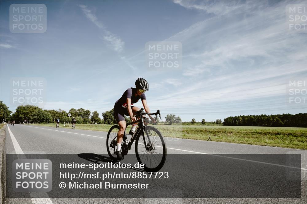 07.09.2025 - 19. Norderstedt Triathlon Michael Burmester http://msf.ph/oto/8857723 07.09.2025 12:26:56 Radfahren 1256 meine-sportfotos.de