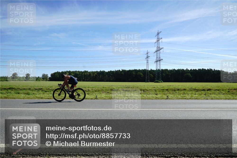 07.09.2025 - 19. Norderstedt Triathlon Michael Burmester http://msf.ph/oto/8857733 07.09.2025 11:23:05 Radfahren  meine-sportfotos.de