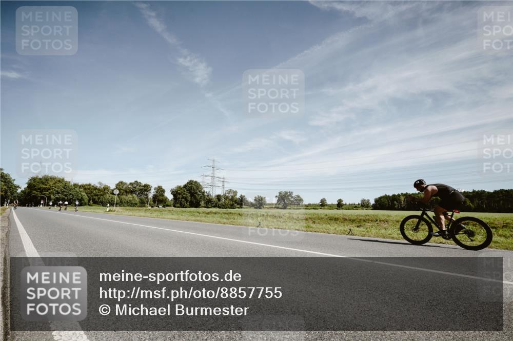 07.09.2025 - 19. Norderstedt Triathlon Michael Burmester http://msf.ph/oto/8857755 07.09.2025 12:27:16 Radfahren  meine-sportfotos.de