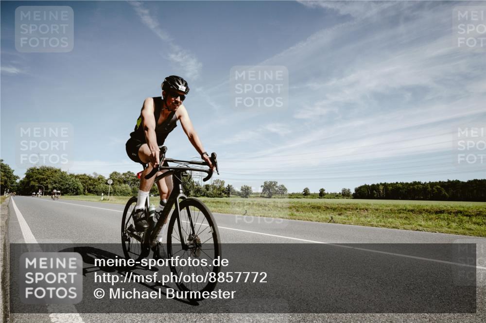 07.09.2025 - 19. Norderstedt Triathlon Michael Burmester http://msf.ph/oto/8857772 07.09.2025 12:27:23 Radfahren 847 meine-sportfotos.de
