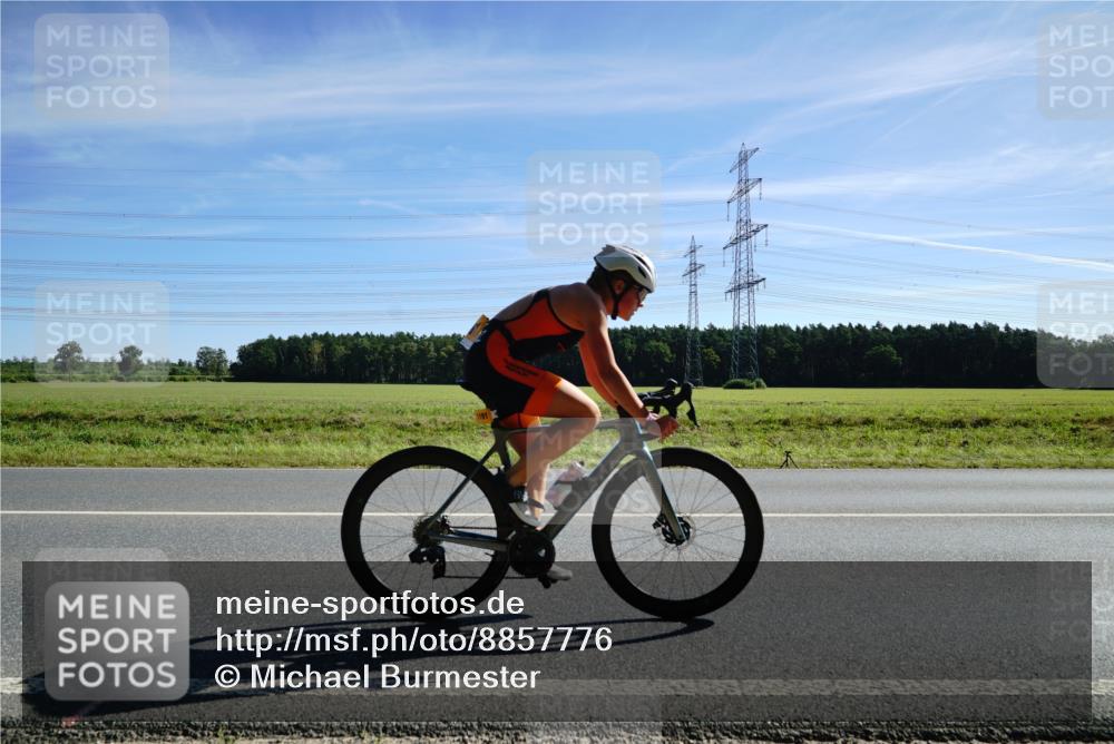 07.09.2025 - 19. Norderstedt Triathlon Michael Burmester http://msf.ph/oto/8857776 07.09.2025 11:23:40 Radfahren 1191 meine-sportfotos.de