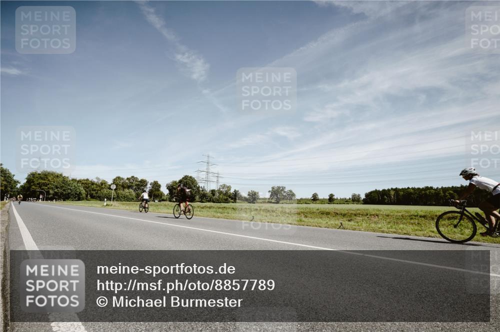 07.09.2025 - 19. Norderstedt Triathlon Michael Burmester http://msf.ph/oto/8857789 07.09.2025 12:27:30 Radfahren  meine-sportfotos.de