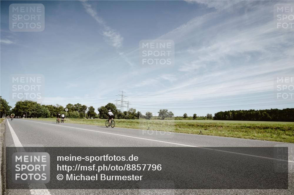 07.09.2025 - 19. Norderstedt Triathlon Michael Burmester http://msf.ph/oto/8857796 07.09.2025 12:27:32 Radfahren  meine-sportfotos.de