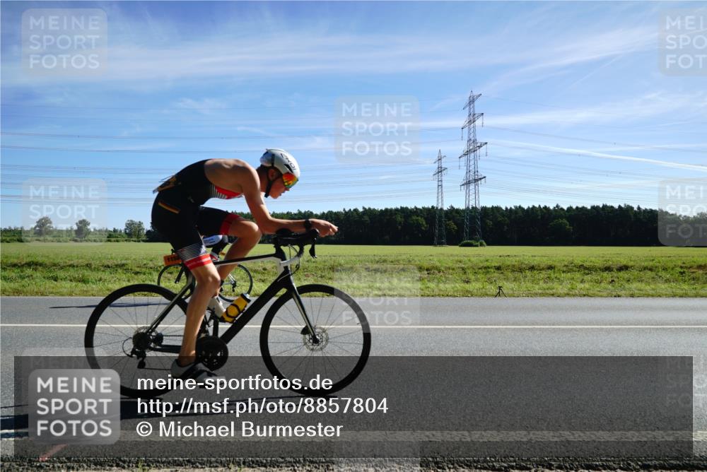 07.09.2025 - 19. Norderstedt Triathlon Michael Burmester http://msf.ph/oto/8857804 07.09.2025 11:24:05 Radfahren 1158, 1194 meine-sportfotos.de