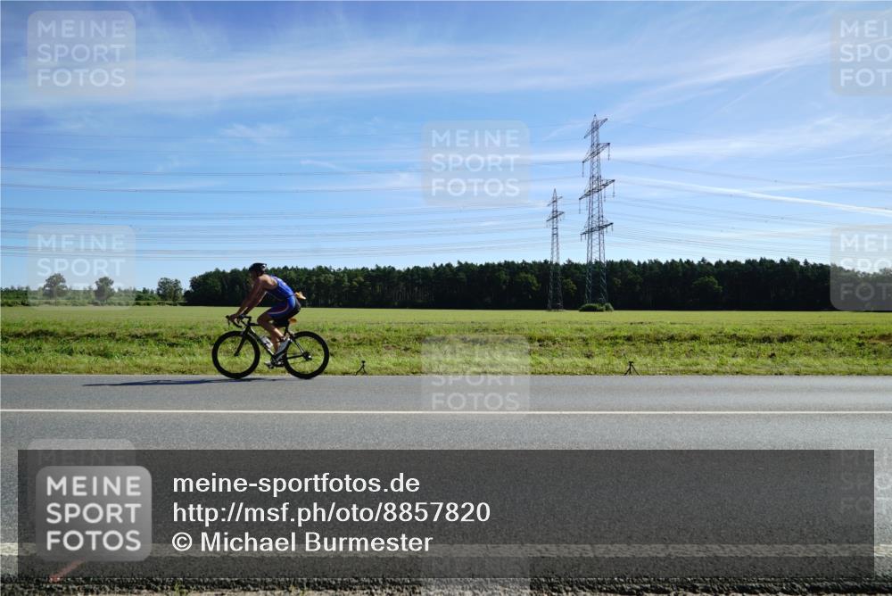 07.09.2025 - 19. Norderstedt Triathlon Michael Burmester http://msf.ph/oto/8857820 07.09.2025 11:24:10 Radfahren 1166, 1194 meine-sportfotos.de