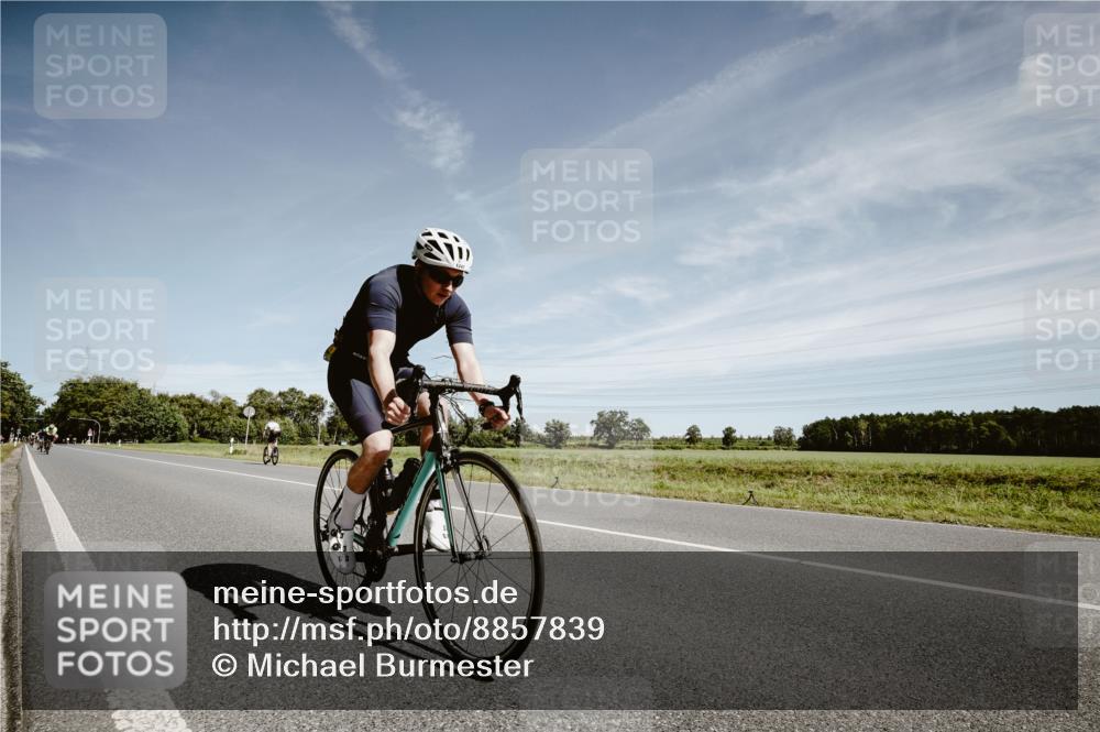 07.09.2025 - 19. Norderstedt Triathlon Michael Burmester http://msf.ph/oto/8857839 07.09.2025 12:27:57 Radfahren 1230, 1241 meine-sportfotos.de