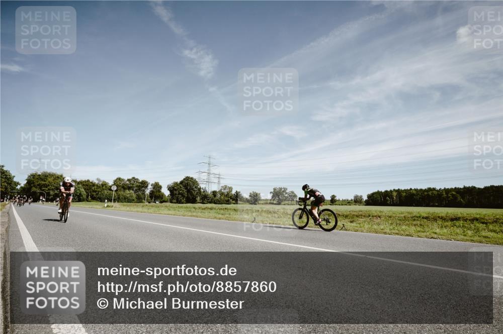 07.09.2025 - 19. Norderstedt Triathlon Michael Burmester http://msf.ph/oto/8857860 07.09.2025 12:28:04 Radfahren 732, 1237, 1376 meine-sportfotos.de