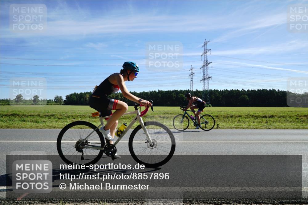 07.09.2025 - 19. Norderstedt Triathlon Michael Burmester http://msf.ph/oto/8857896 07.09.2025 11:24:56 Radfahren 1153, 1355 meine-sportfotos.de