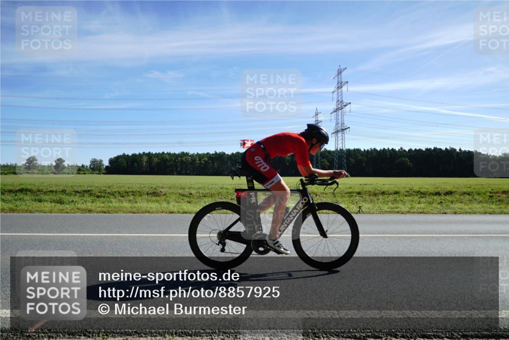07.09.2025 - 19. Norderstedt Triathlon Michael Burmester http://msf.ph/oto/8857925 07.09.2025 11:25:16 Radfahren 231, 1335 meine-sportfotos.de