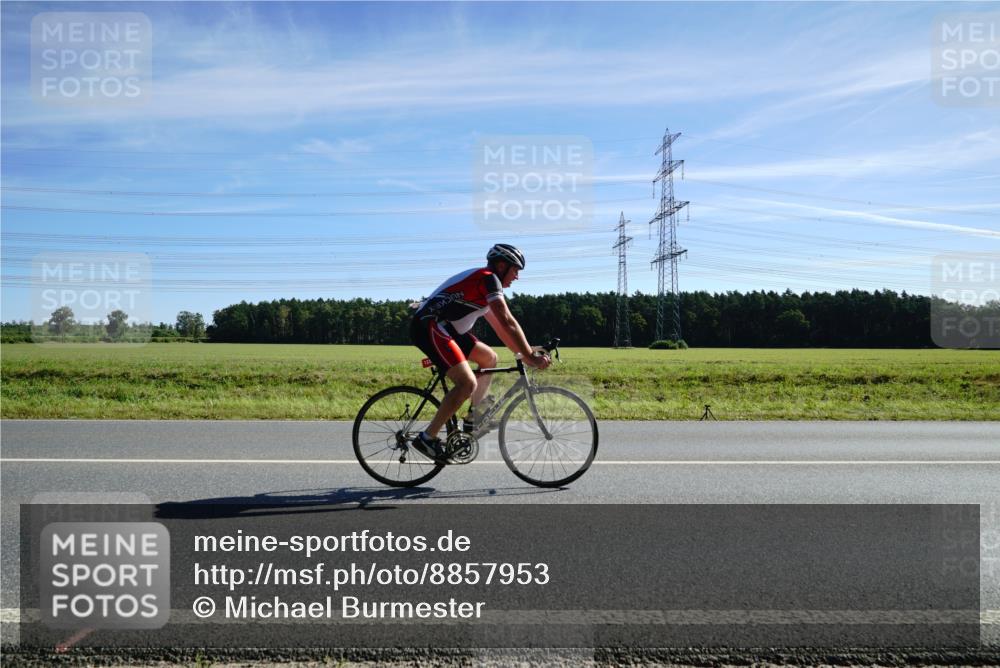 07.09.2025 - 19. Norderstedt Triathlon Michael Burmester http://msf.ph/oto/8857953 07.09.2025 11:25:36 Radfahren 1219, 1236 meine-sportfotos.de