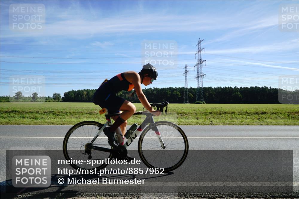 07.09.2025 - 19. Norderstedt Triathlon Michael Burmester http://msf.ph/oto/8857962 07.09.2025 11:25:50 Radfahren 1195 meine-sportfotos.de