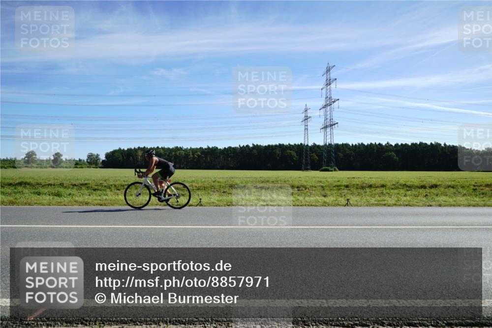 07.09.2025 - 19. Norderstedt Triathlon Michael Burmester http://msf.ph/oto/8857971 07.09.2025 11:25:54 Radfahren  meine-sportfotos.de