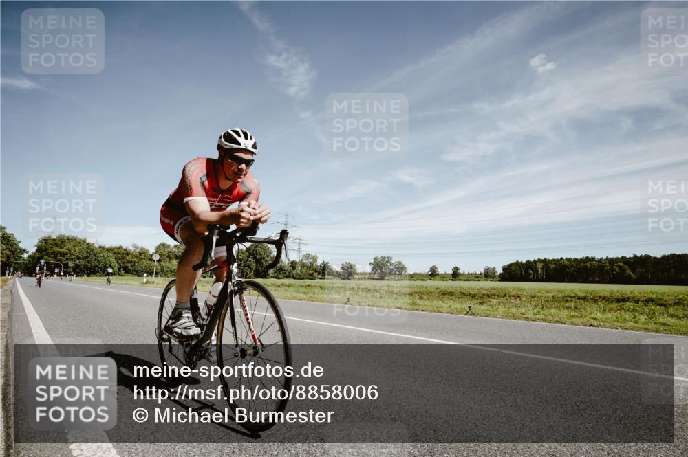 07.09.2025 - 19. Norderstedt Triathlon Michael Burmester http://msf.ph/oto/8858006 07.09.2025 12:29:02 Radfahren 851, 1345 meine-sportfotos.de