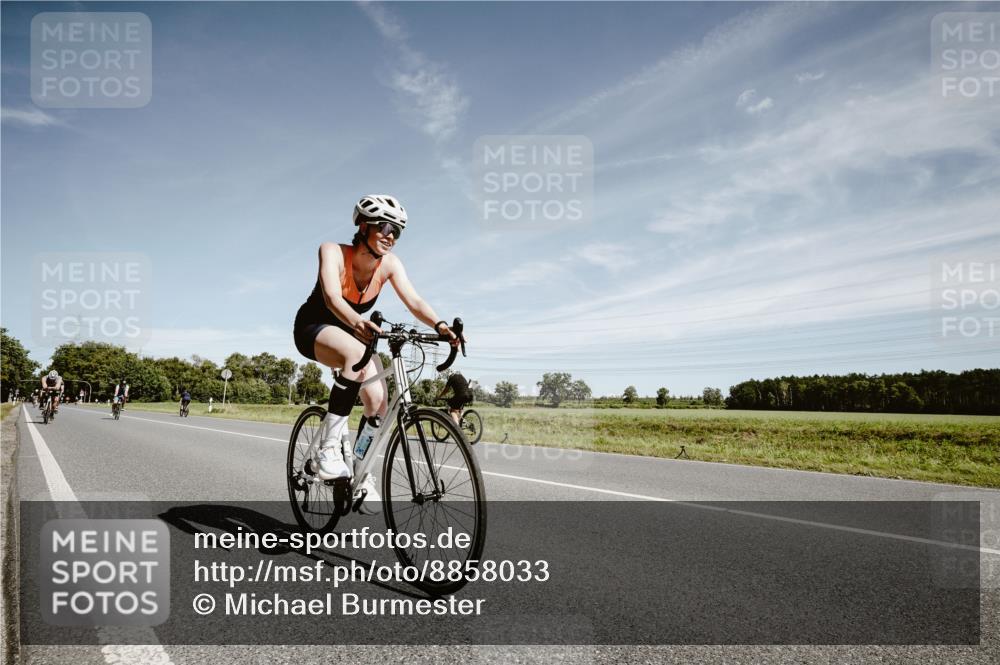 07.09.2025 - 19. Norderstedt Triathlon Michael Burmester http://msf.ph/oto/8858033 07.09.2025 12:29:18 Radfahren 161, 750, 1251 meine-sportfotos.de