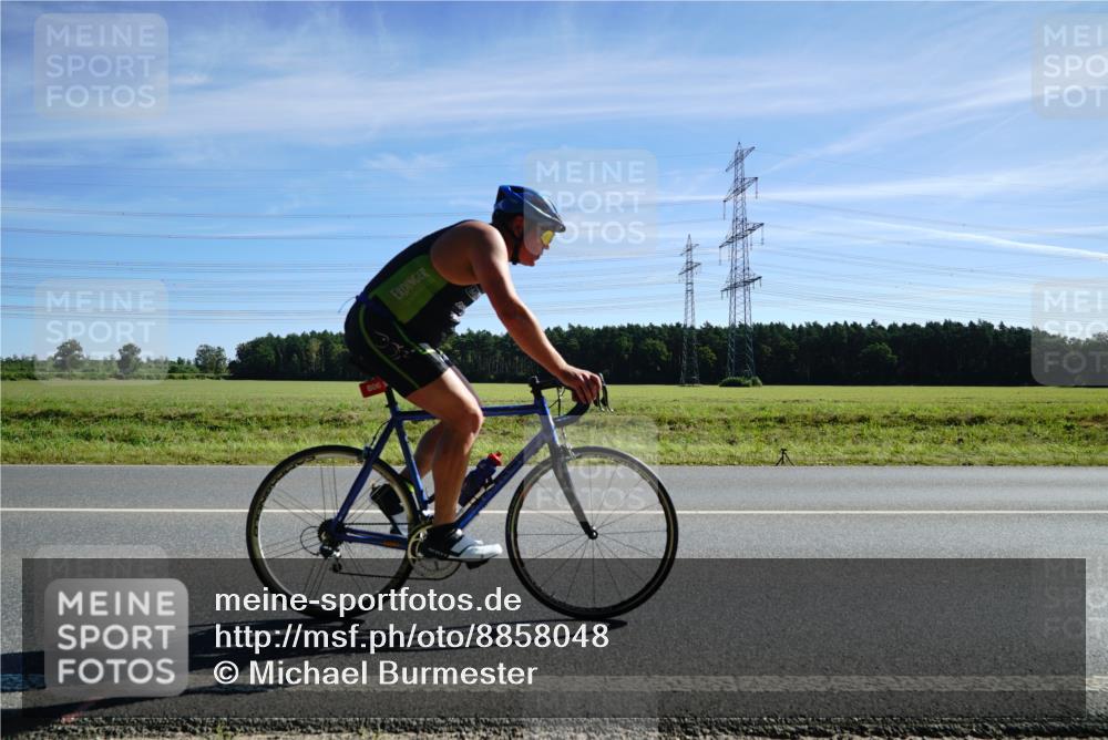 07.09.2025 - 19. Norderstedt Triathlon Michael Burmester http://msf.ph/oto/8858048 07.09.2025 11:26:35 Radfahren 806 meine-sportfotos.de