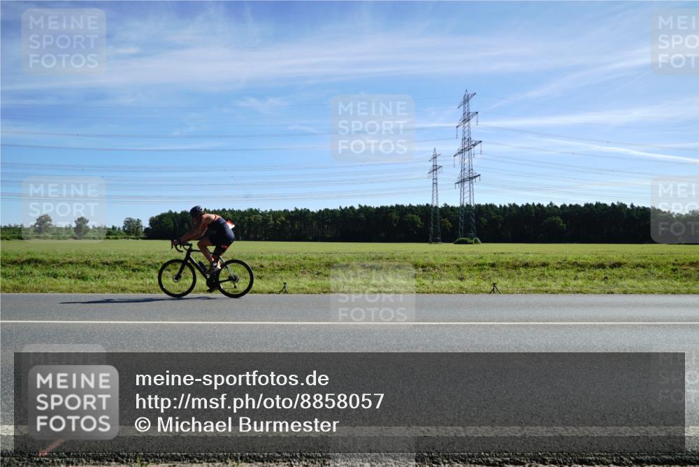07.09.2025 - 19. Norderstedt Triathlon Michael Burmester http://msf.ph/oto/8858057 07.09.2025 11:26:49 Radfahren 787, 1180, 1188 meine-sportfotos.de