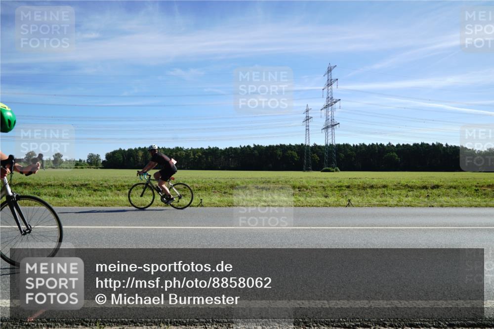 07.09.2025 - 19. Norderstedt Triathlon Michael Burmester http://msf.ph/oto/8858062 07.09.2025 11:26:51 Radfahren 787, 1180, 1188 meine-sportfotos.de