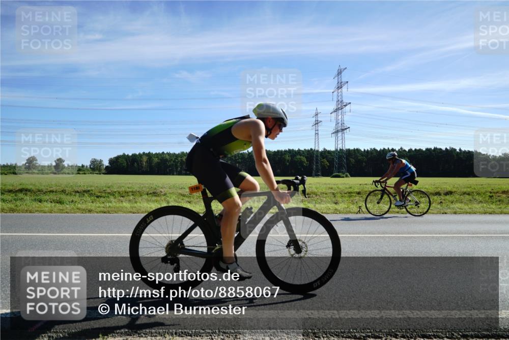 07.09.2025 - 19. Norderstedt Triathlon Michael Burmester http://msf.ph/oto/8858067 07.09.2025 11:26:52 Radfahren 1180, 1188 meine-sportfotos.de