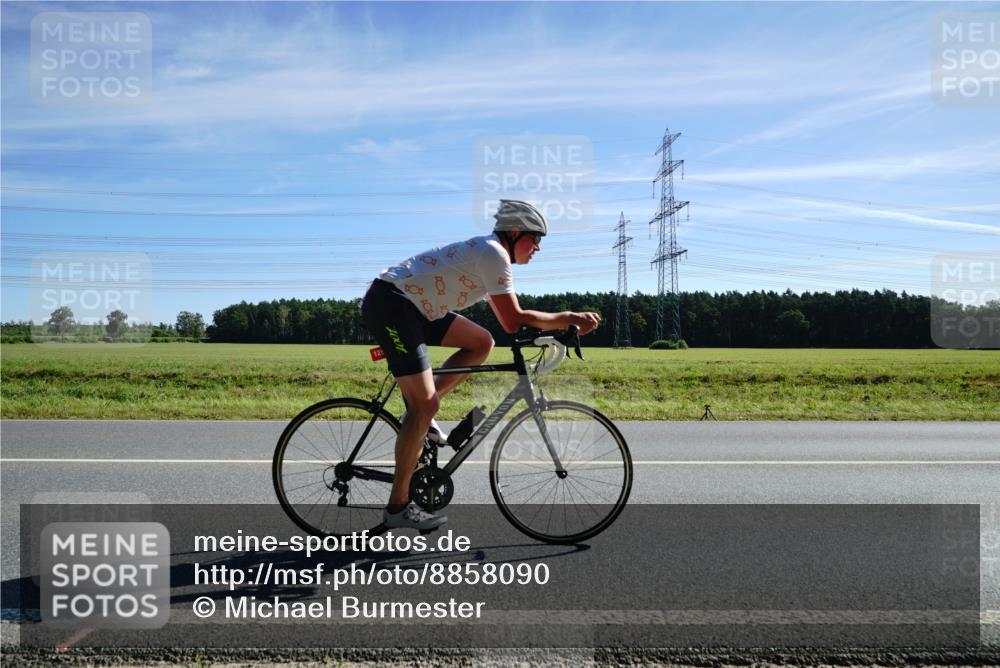 07.09.2025 - 19. Norderstedt Triathlon Michael Burmester http://msf.ph/oto/8858090 07.09.2025 11:27:04 Radfahren 229, 1160, 1171, 1253 meine-sportfotos.de