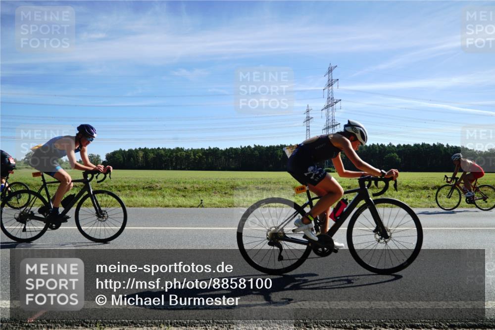 07.09.2025 - 19. Norderstedt Triathlon Michael Burmester http://msf.ph/oto/8858100 07.09.2025 11:27:06 Radfahren 229, 1160, 1171, 1253, 1390 meine-sportfotos.de
