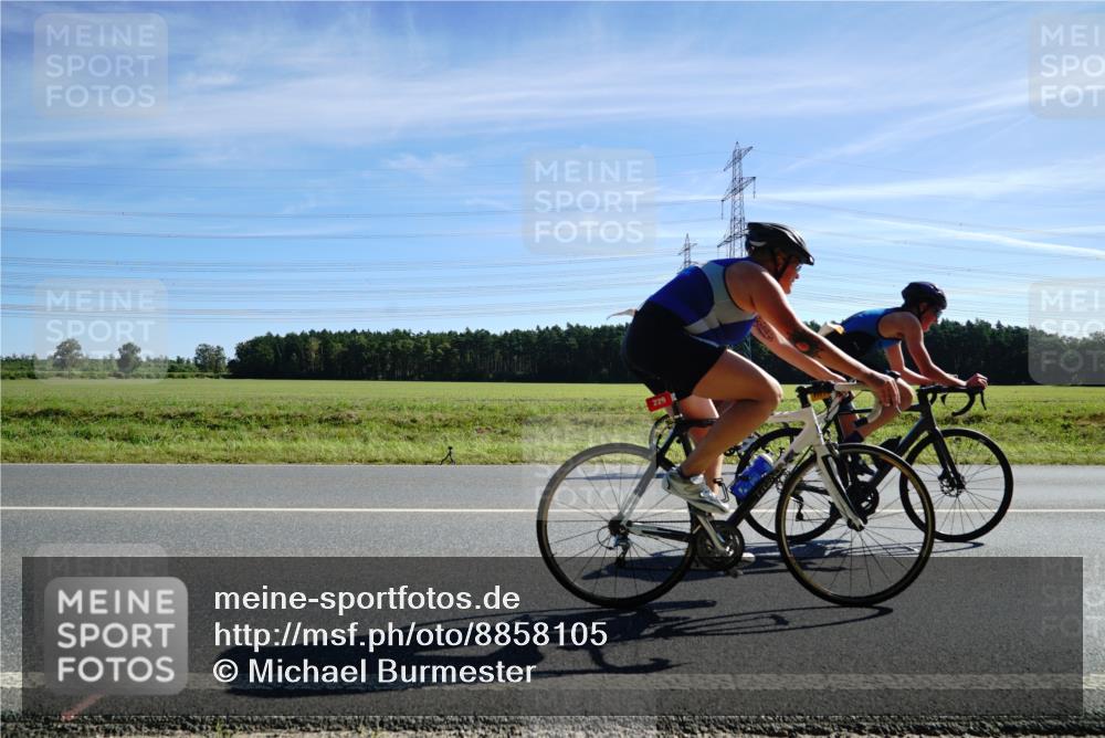 07.09.2025 - 19. Norderstedt Triathlon Michael Burmester http://msf.ph/oto/8858105 07.09.2025 11:27:07 Radfahren 229, 1160, 1171, 1253, 1390 meine-sportfotos.de
