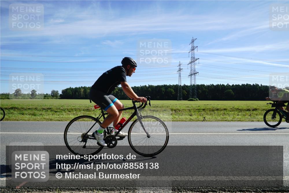 07.09.2025 - 19. Norderstedt Triathlon Michael Burmester http://msf.ph/oto/8858138 07.09.2025 11:27:16 Radfahren 796, 1198 meine-sportfotos.de