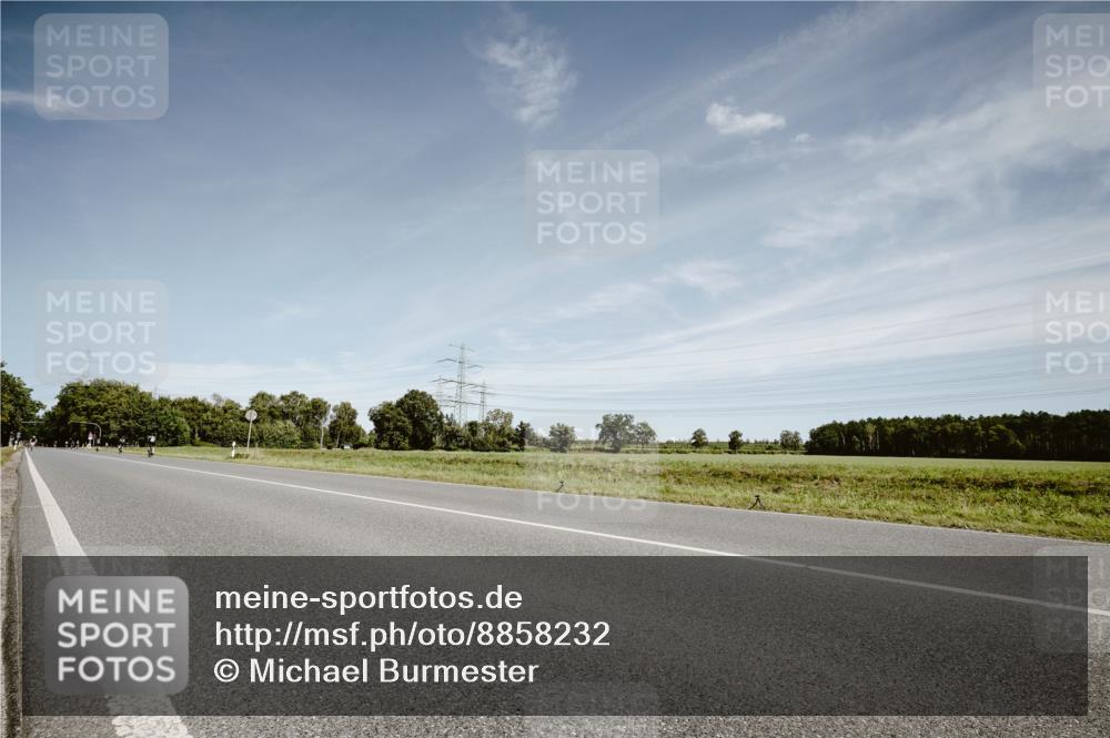 07.09.2025 - 19. Norderstedt Triathlon Michael Burmester http://msf.ph/oto/8858232 07.09.2025 12:30:49 Radfahren  meine-sportfotos.de