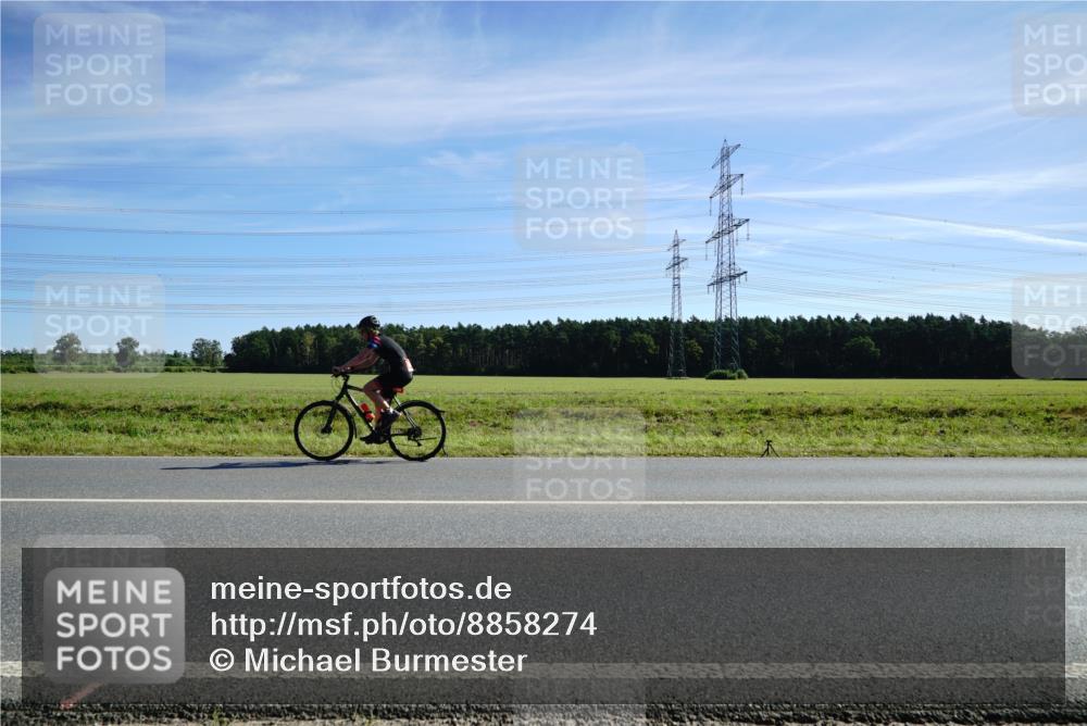 07.09.2025 - 19. Norderstedt Triathlon Michael Burmester http://msf.ph/oto/8858274 07.09.2025 11:28:22 Radfahren  meine-sportfotos.de
