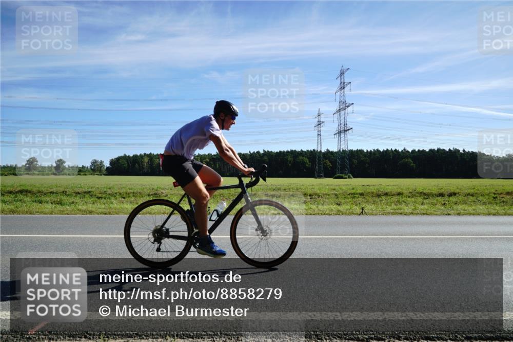 07.09.2025 - 19. Norderstedt Triathlon Michael Burmester http://msf.ph/oto/8858279 07.09.2025 11:28:30 Radfahren 1159, 1274 meine-sportfotos.de
